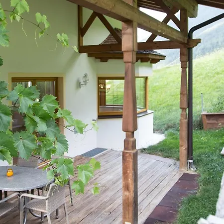 Apartahotel Kratzerwirt Neustift im Stubaital
