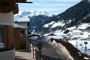 Kratzerwirt Aparthotel 3*