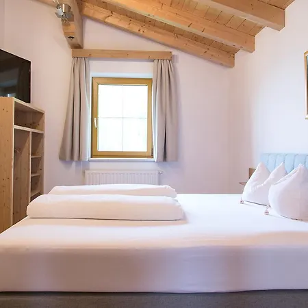 Kratzerwirt Aparthotel Neustift im Stubaital